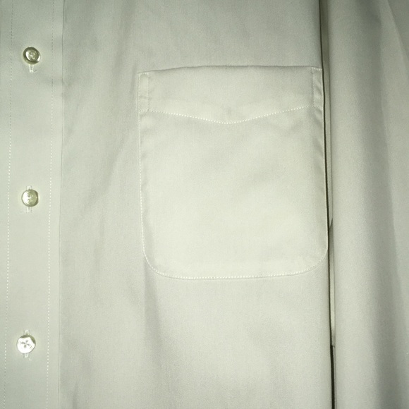 🍁Roundtree & Yorke white button dn - Picture 3 of 5